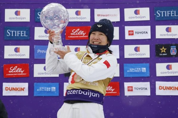 澳门六合彩投注 滑雪老将徐梦桃第七次捧起世界杯总冠军奖杯——“热爱可抵岁月漫长”